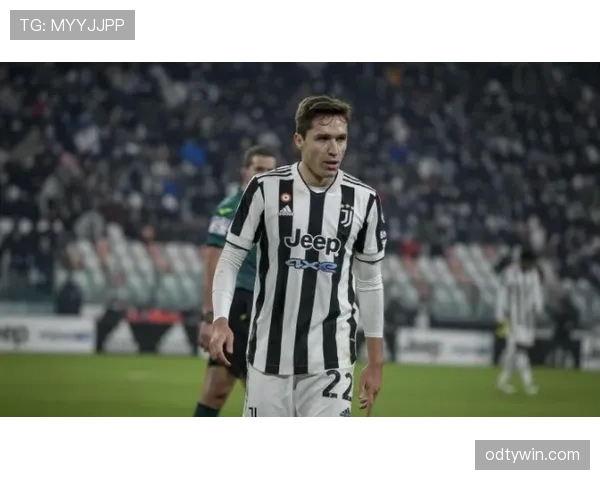 萨卡与维尼修斯：左右边锋进攻效率差异及战术角色解析
